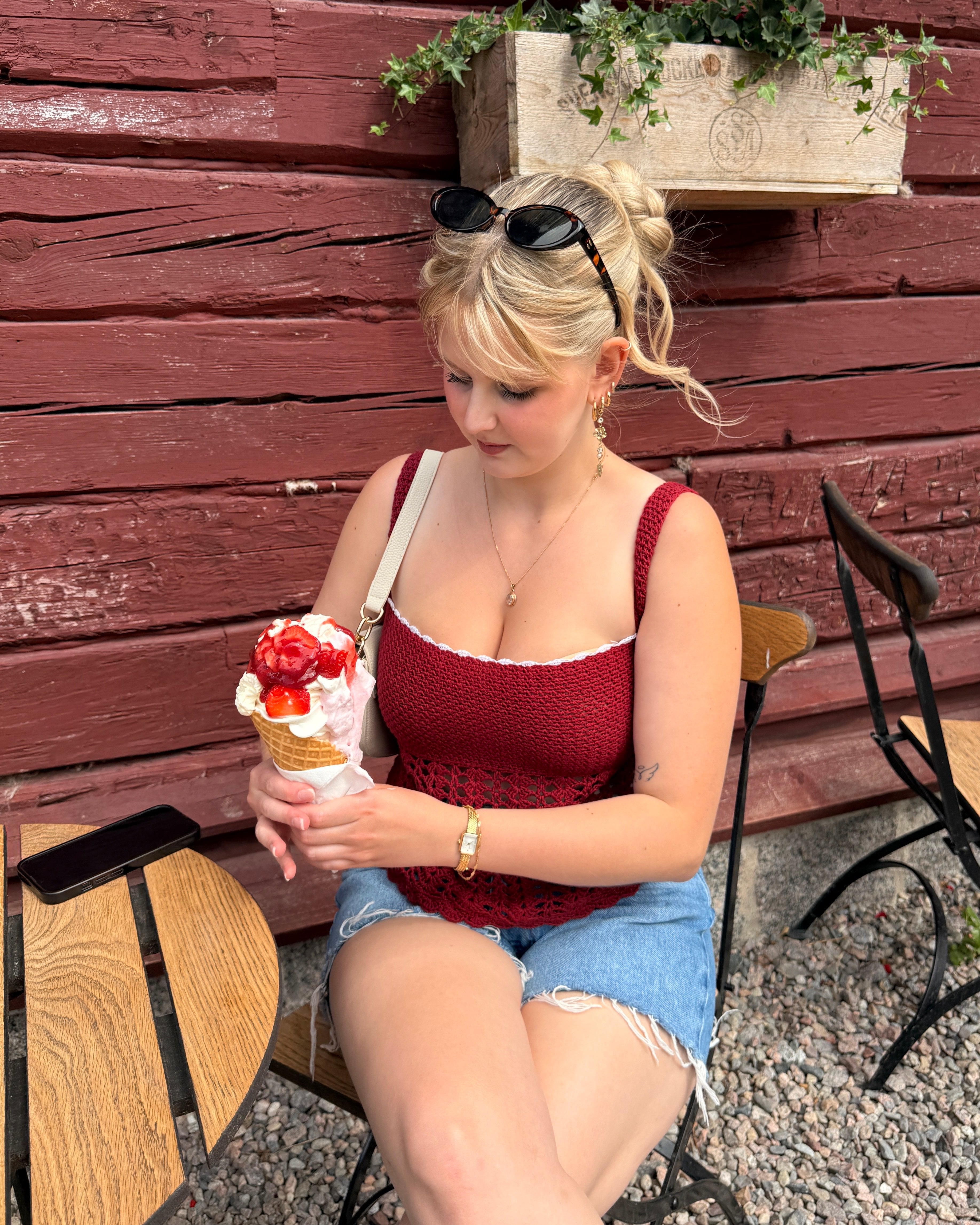 Lacy top crochet pattern - English